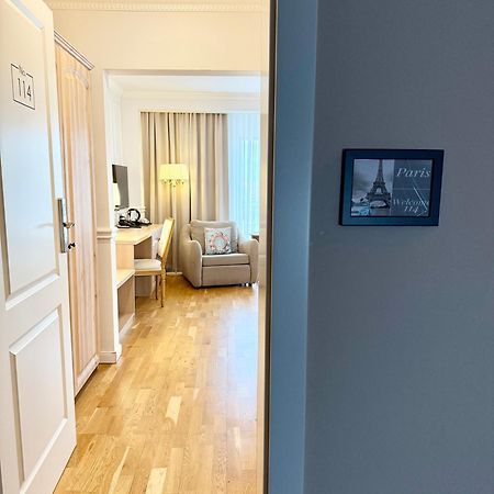 Krystal Boutique Mansion Otel Hunedoara Dış mekan fotoğraf