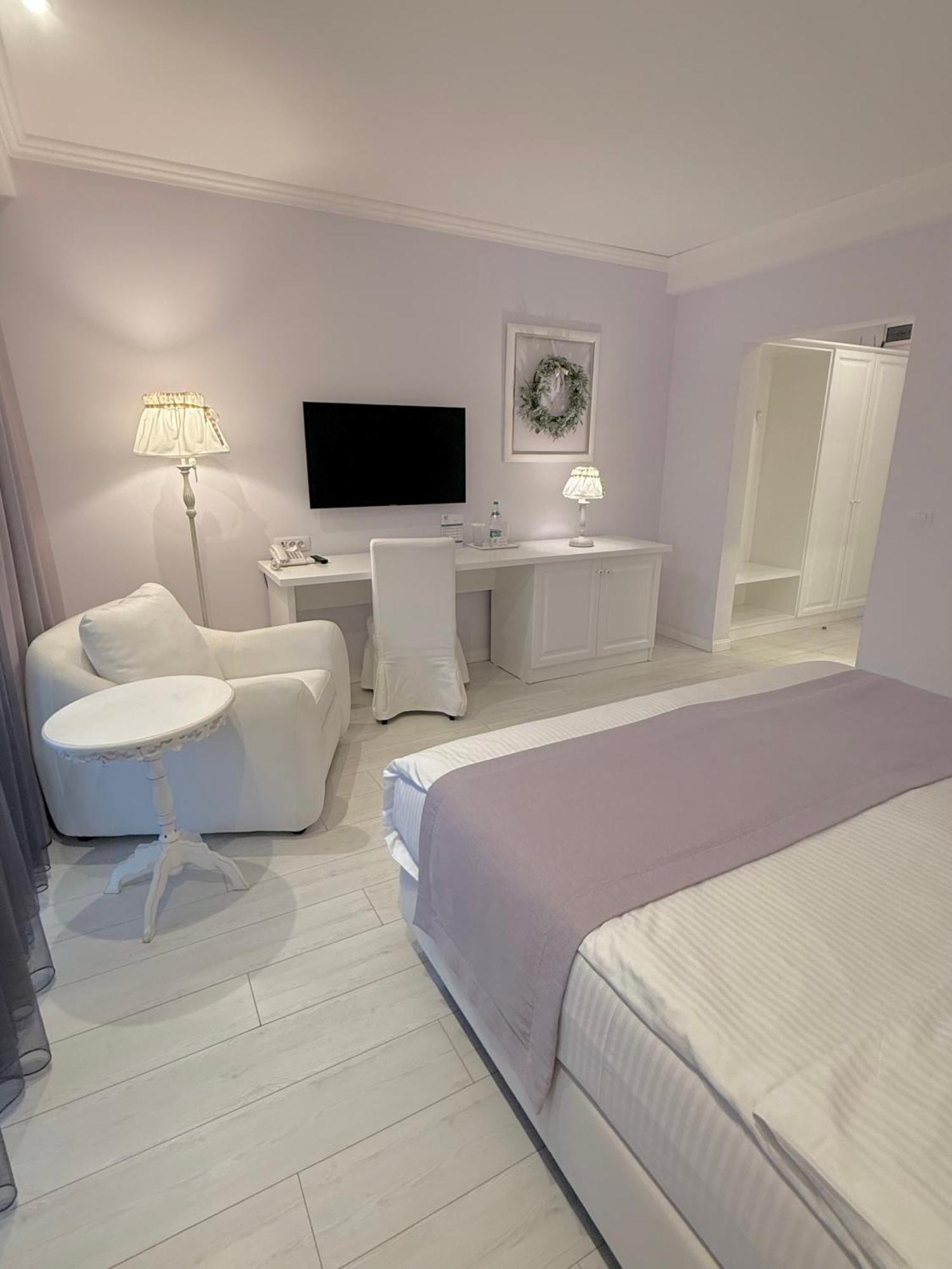 Krystal Boutique Mansion Otel Hunedoara Dış mekan fotoğraf