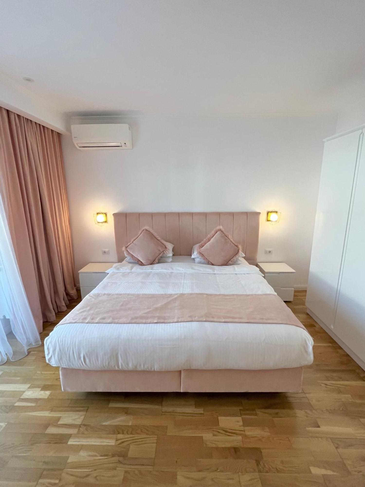 Krystal Boutique Mansion Otel Hunedoara Dış mekan fotoğraf