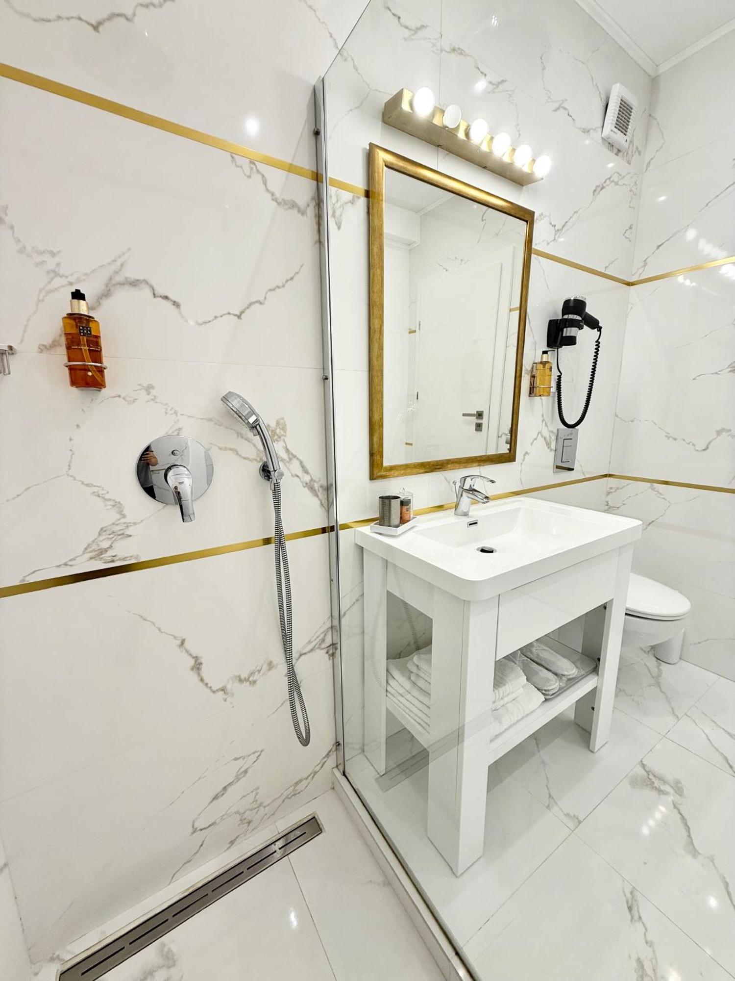 Krystal Boutique Mansion Otel Hunedoara Dış mekan fotoğraf