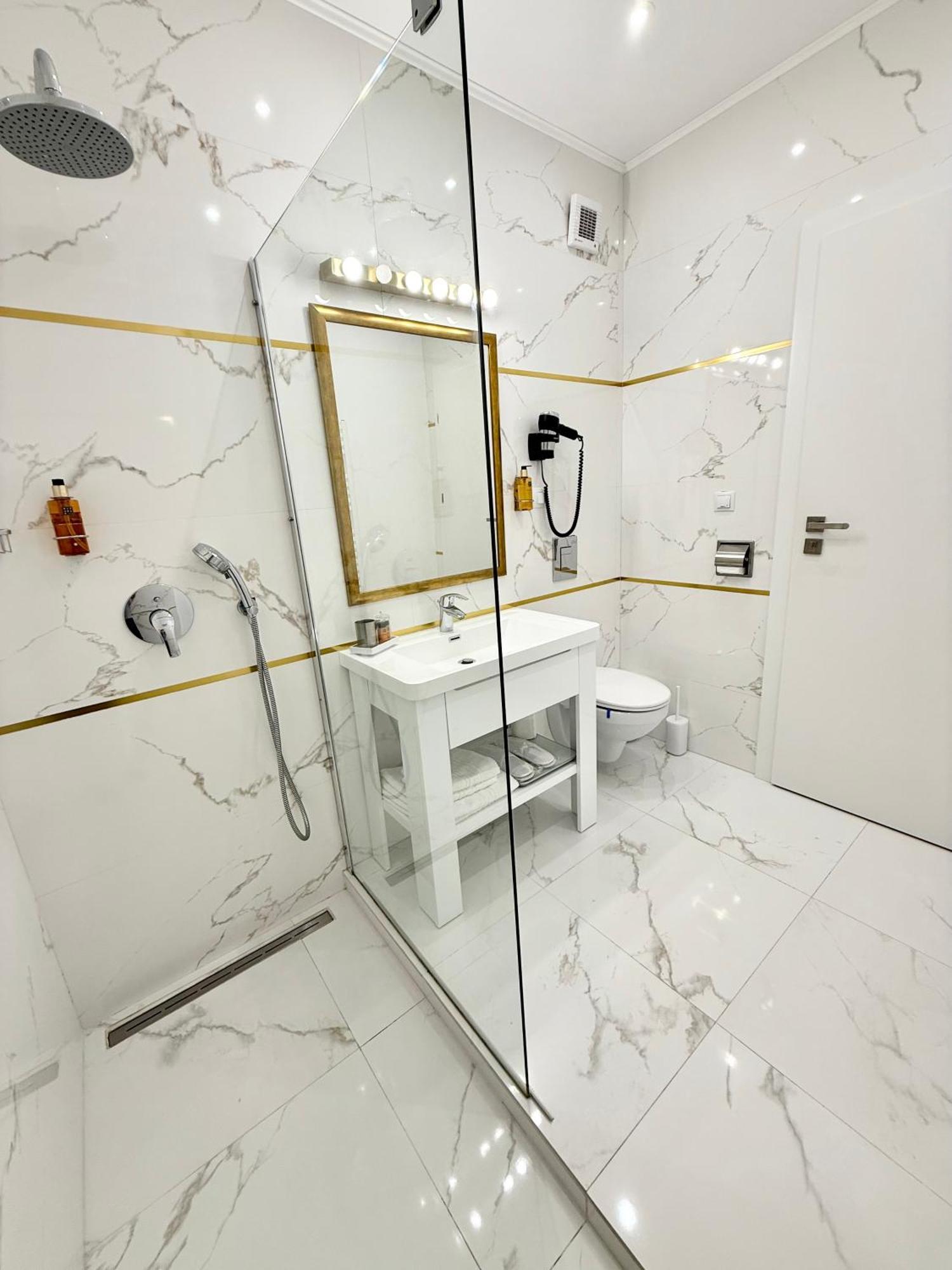 Krystal Boutique Mansion Otel Hunedoara Dış mekan fotoğraf