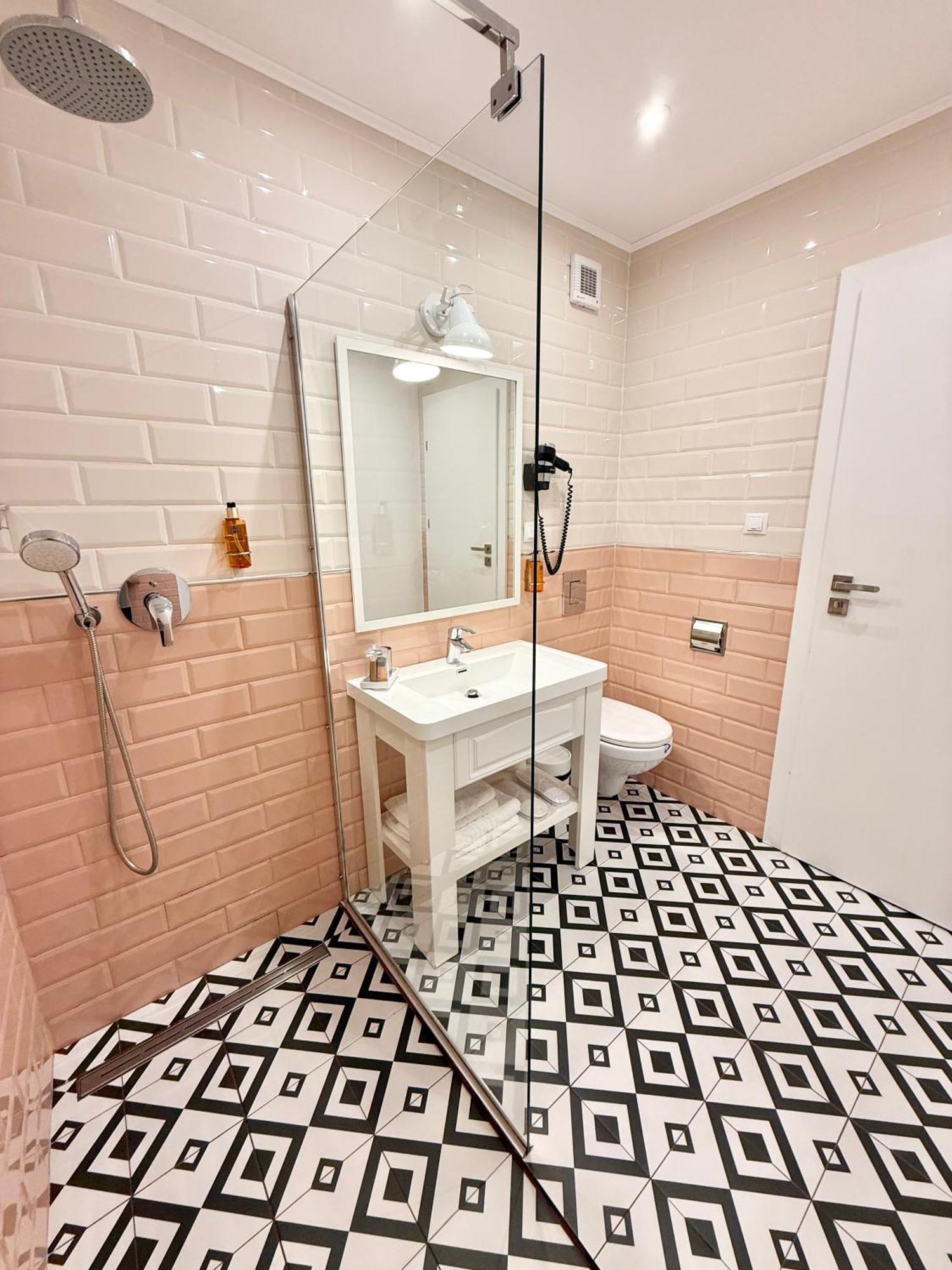 Krystal Boutique Mansion Otel Hunedoara Dış mekan fotoğraf