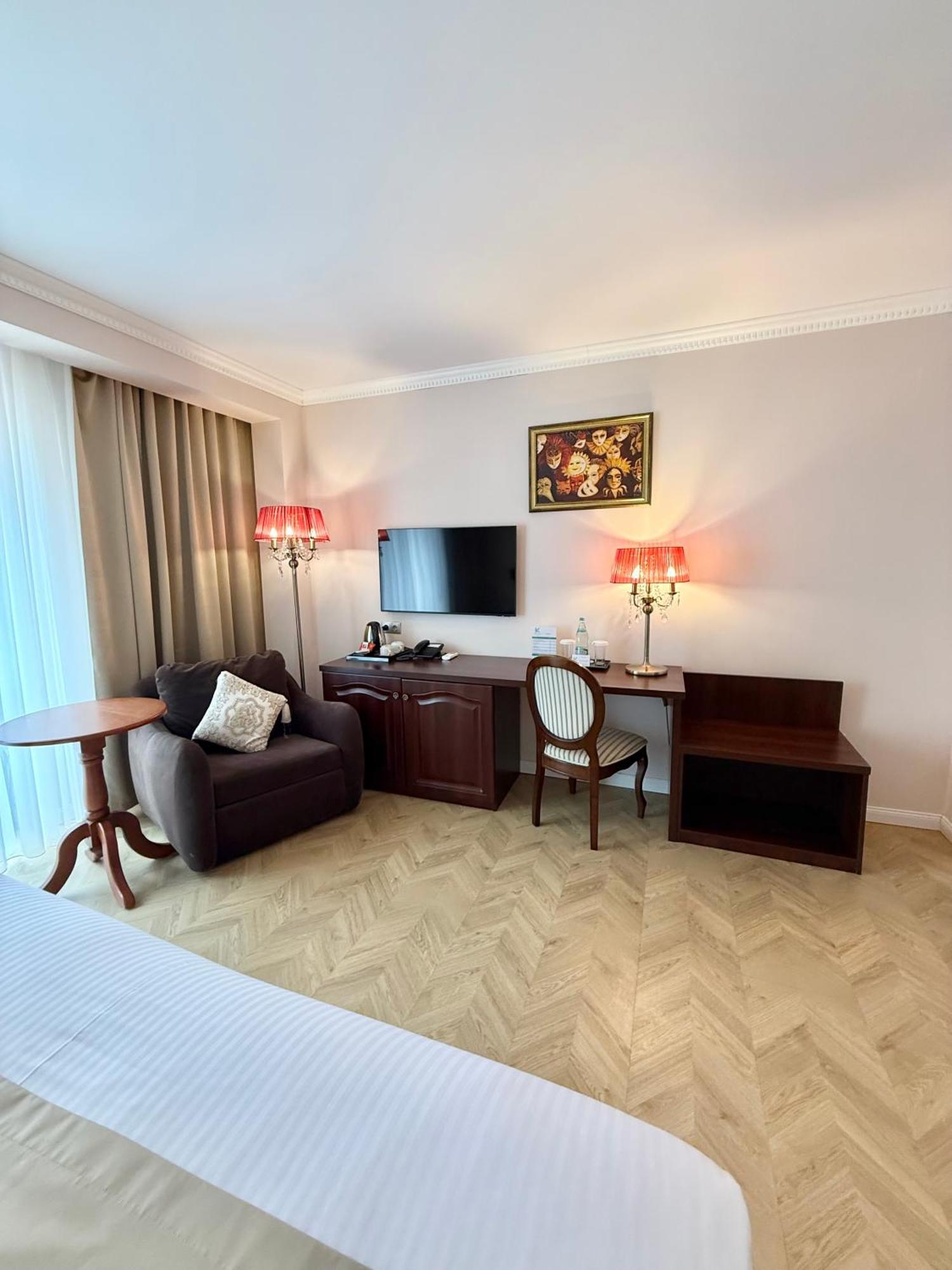 Krystal Boutique Mansion Otel Hunedoara Dış mekan fotoğraf