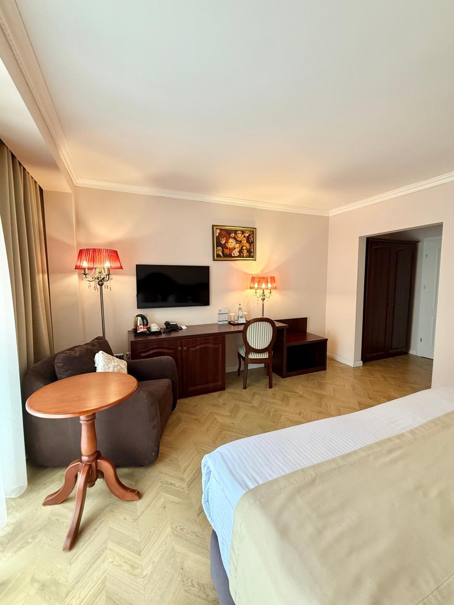 Krystal Boutique Mansion Otel Hunedoara Dış mekan fotoğraf