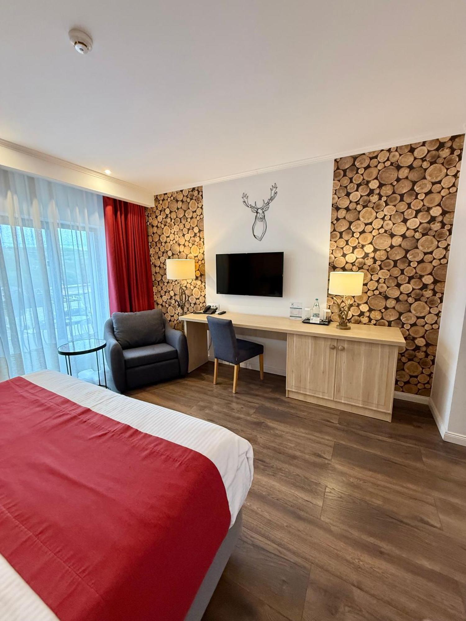 Krystal Boutique Mansion Otel Hunedoara Dış mekan fotoğraf