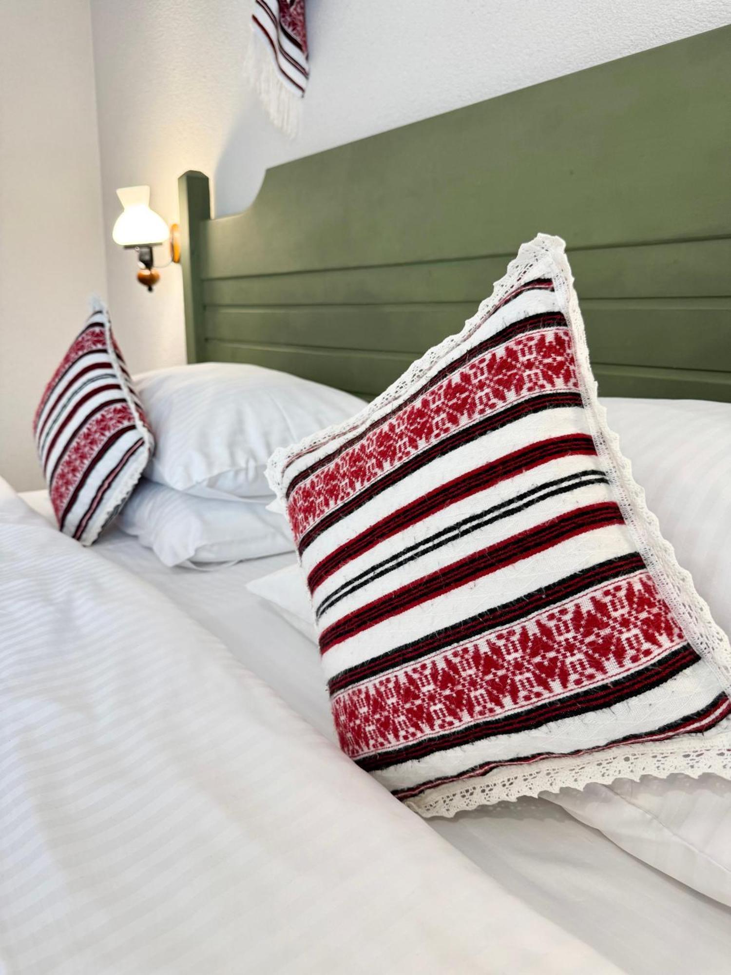 Krystal Boutique Mansion Otel Hunedoara Dış mekan fotoğraf