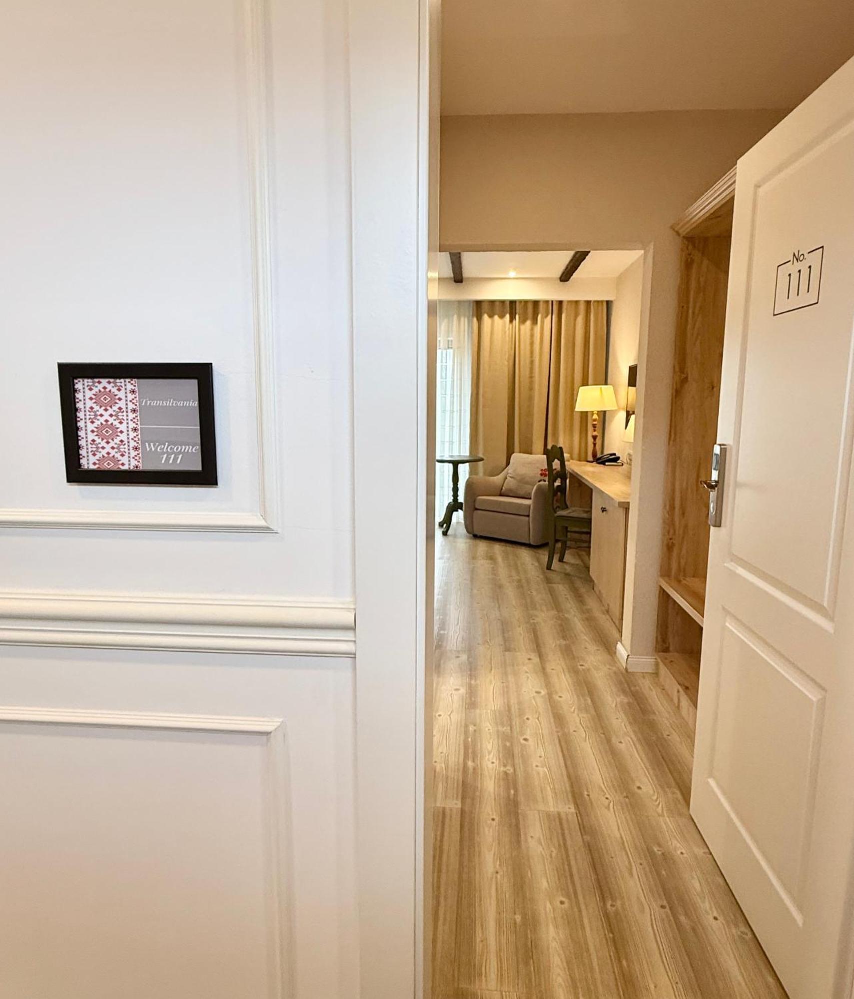 Krystal Boutique Mansion Otel Hunedoara Dış mekan fotoğraf