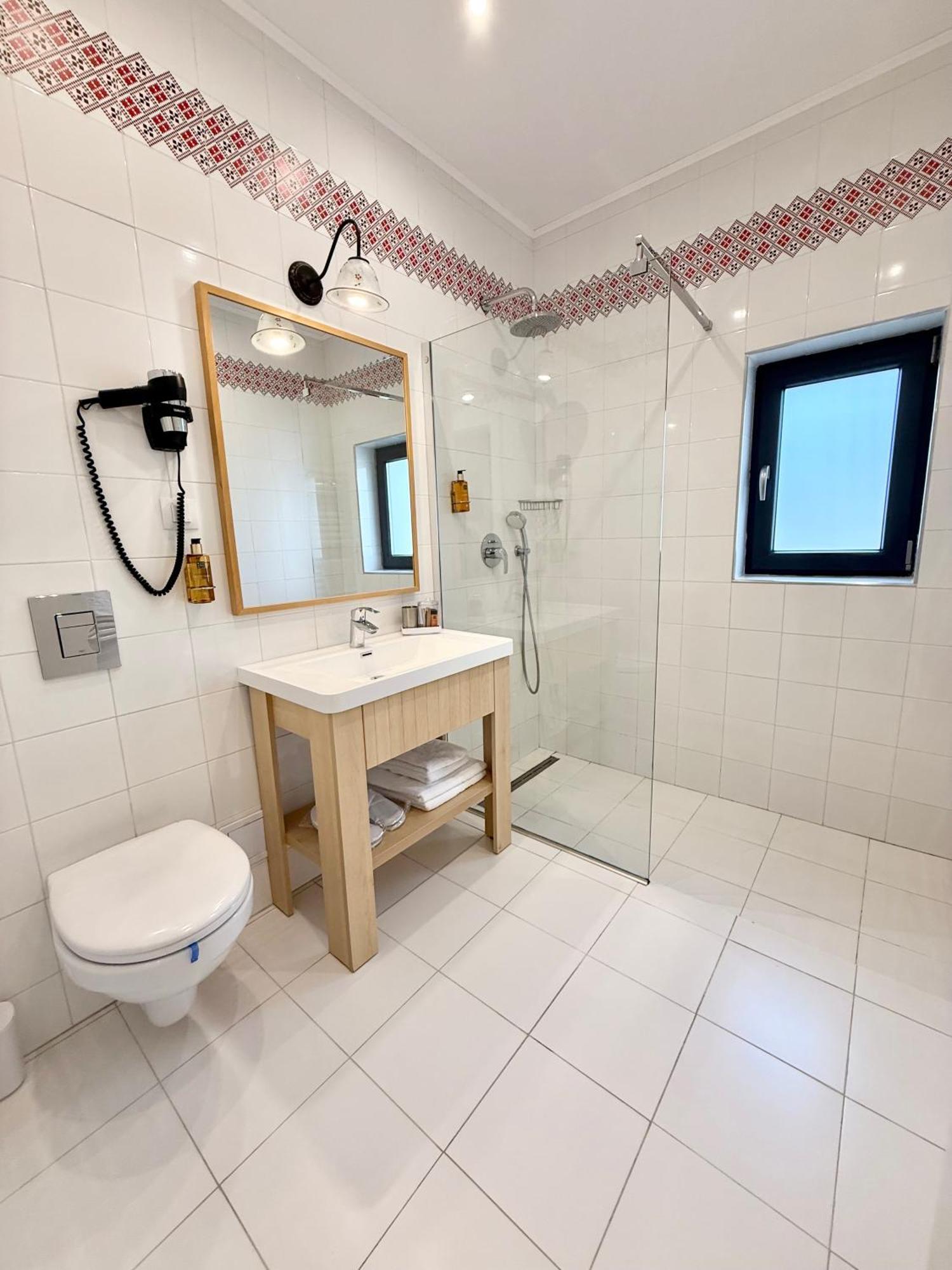 Krystal Boutique Mansion Otel Hunedoara Dış mekan fotoğraf