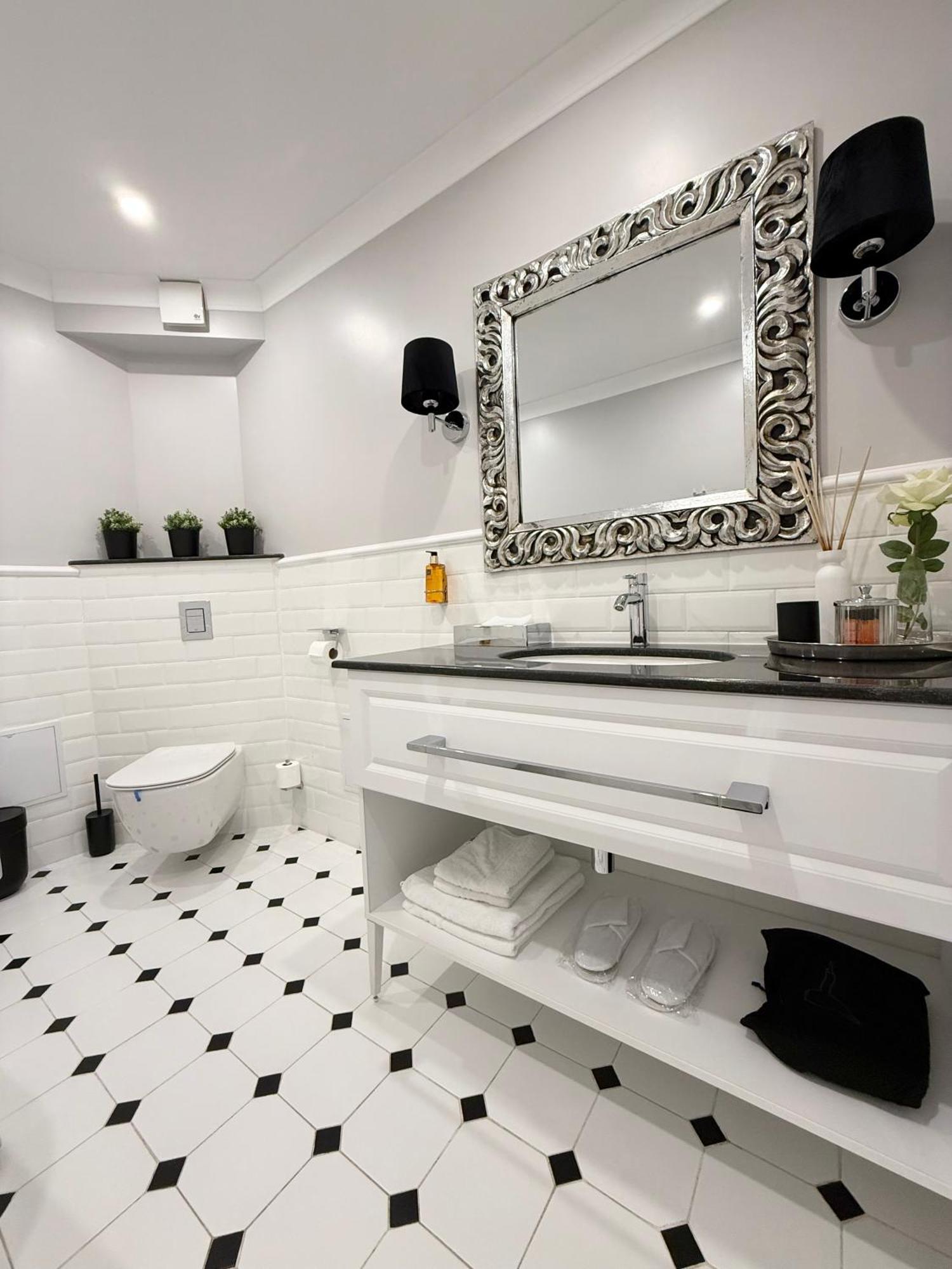 Krystal Boutique Mansion Otel Hunedoara Dış mekan fotoğraf
